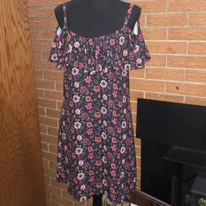 🌷IVY AND GREY🌷CLARISA COLD SHOULDER DRESS🌷